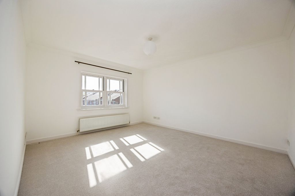 Property photo 3 of 14 Pbox-Img.Jpg