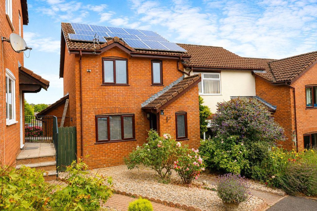 Property photo 3 of 18 3 - Picture No. 01