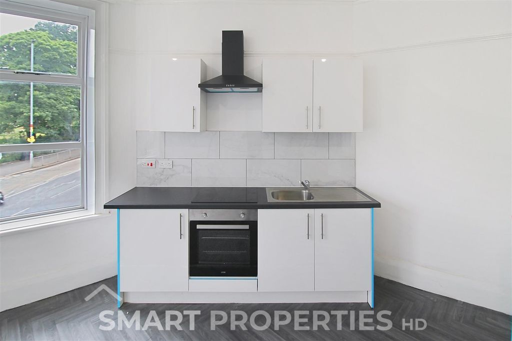 Property photo 2 of 5 Flat-2-125-Fitzwilliam_00002.Jpeg