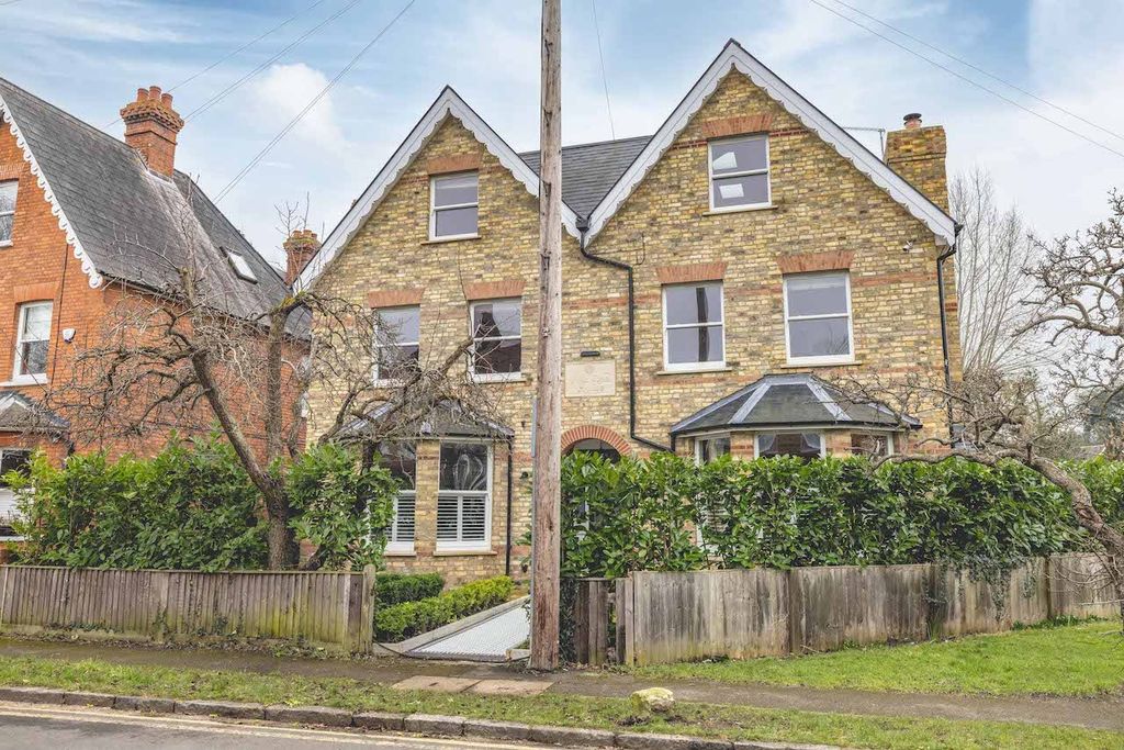 Property photo 1 of 36