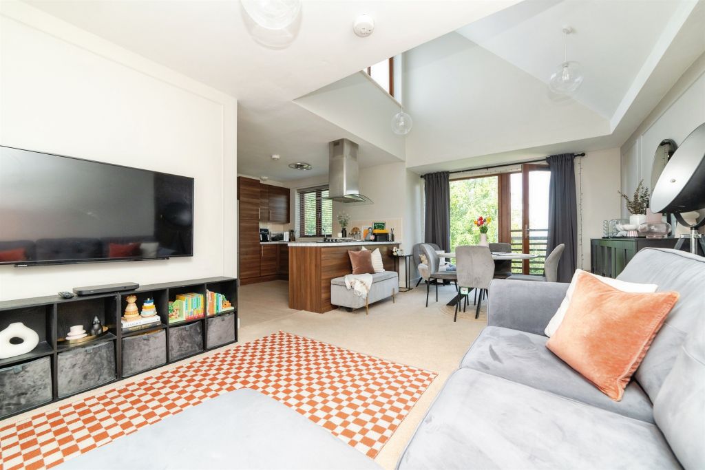 2 bed flat for saleHartington Place., Letchworth Garden City SG6
