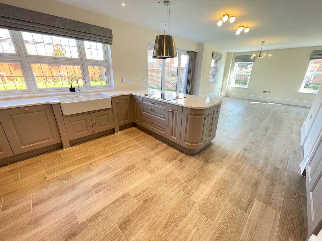 Property photo 2 of 48