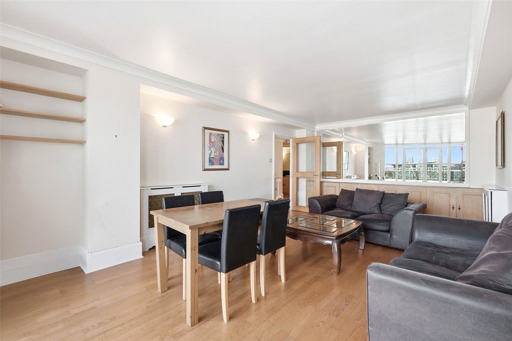 Property photo 2 of 18 Picture No. 17