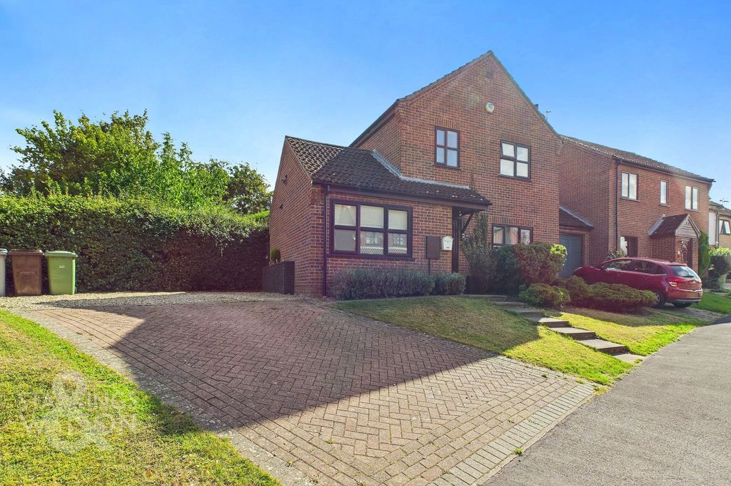 Property photo 1 of 31