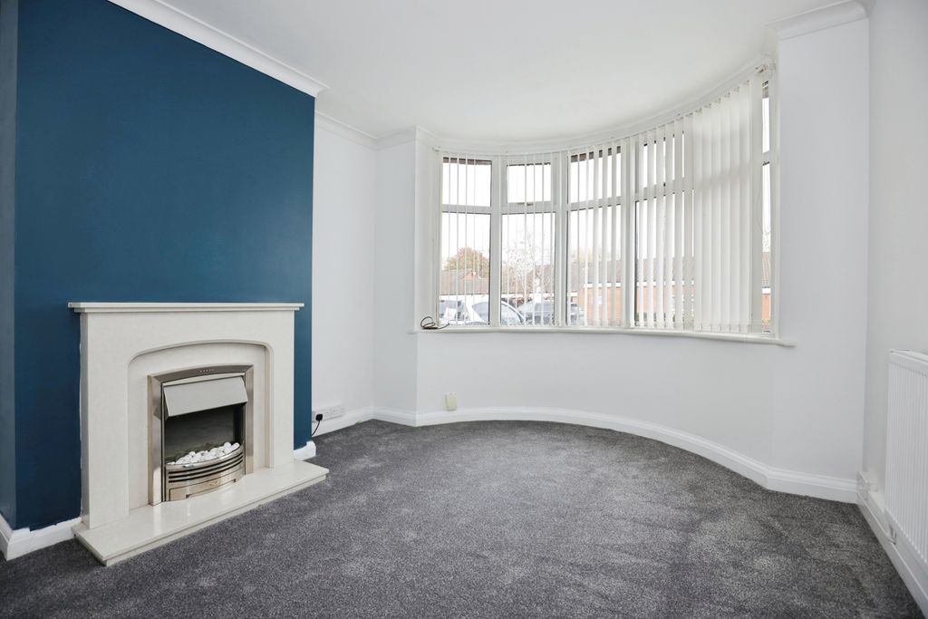 Property photo 3 of 17 Photo