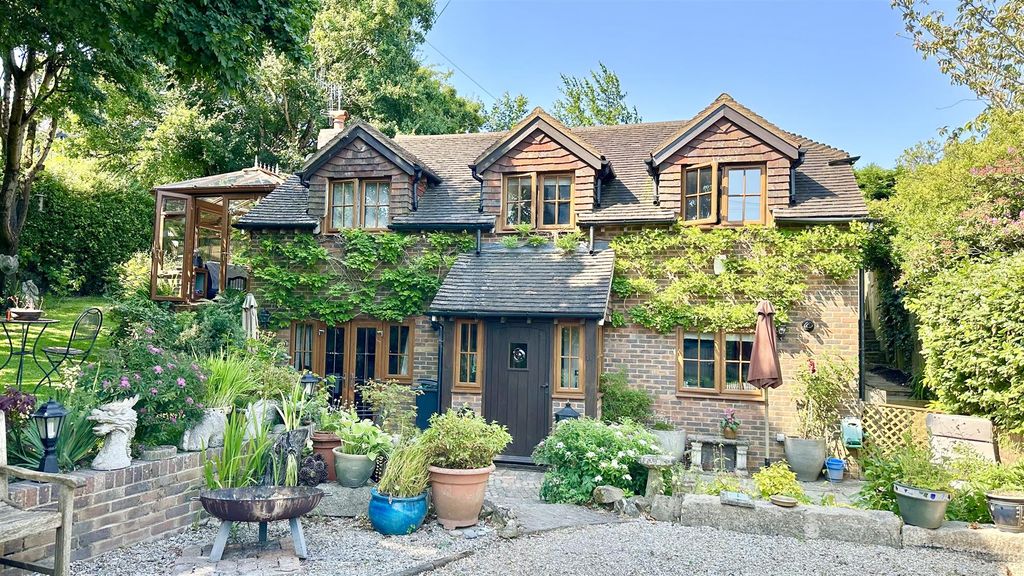 Property photo 1 of 33