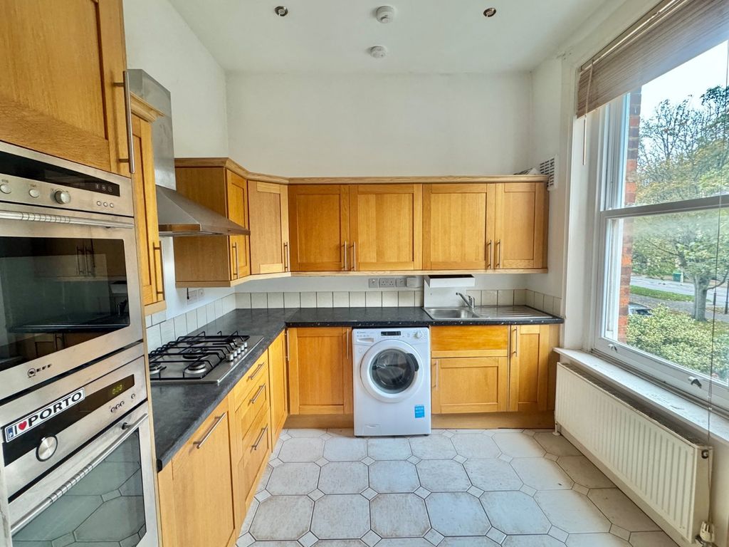 Property photo 3 of 9 Kitchen