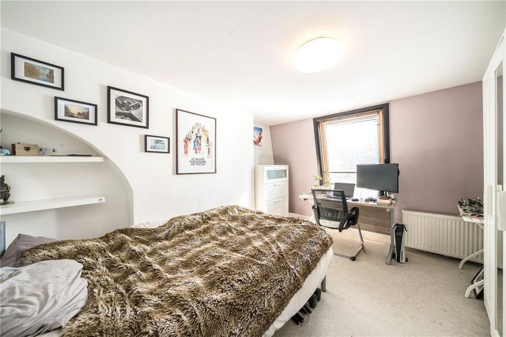 Property photo 2 of 8