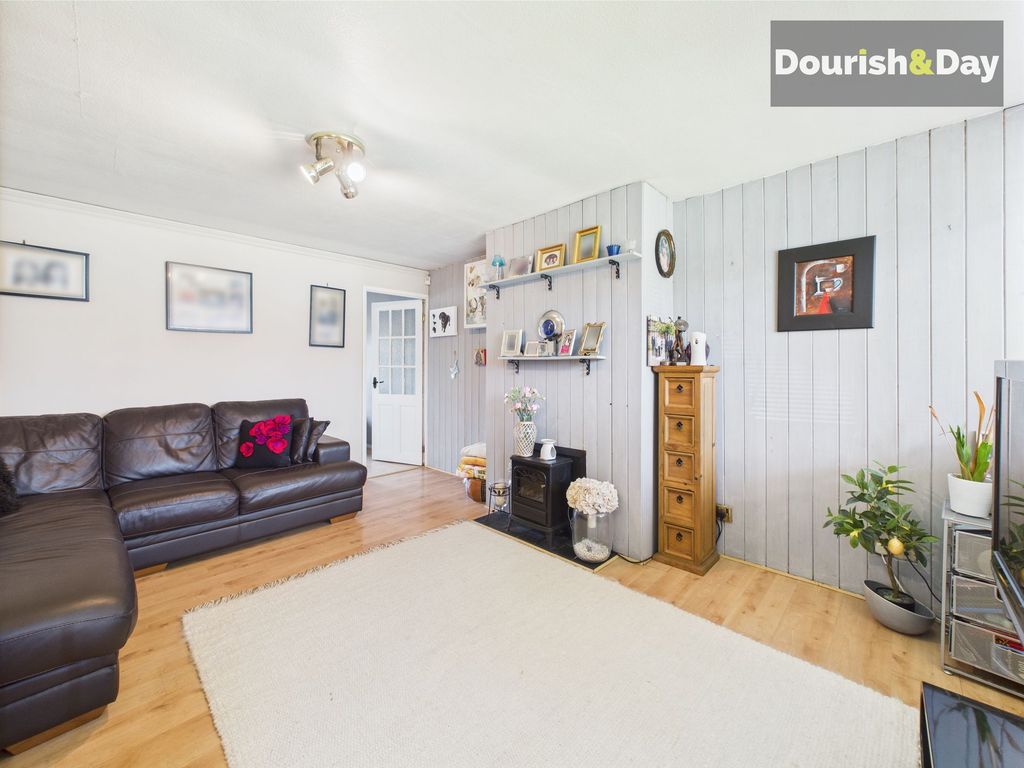 Property photo 2 of 16 Living Room