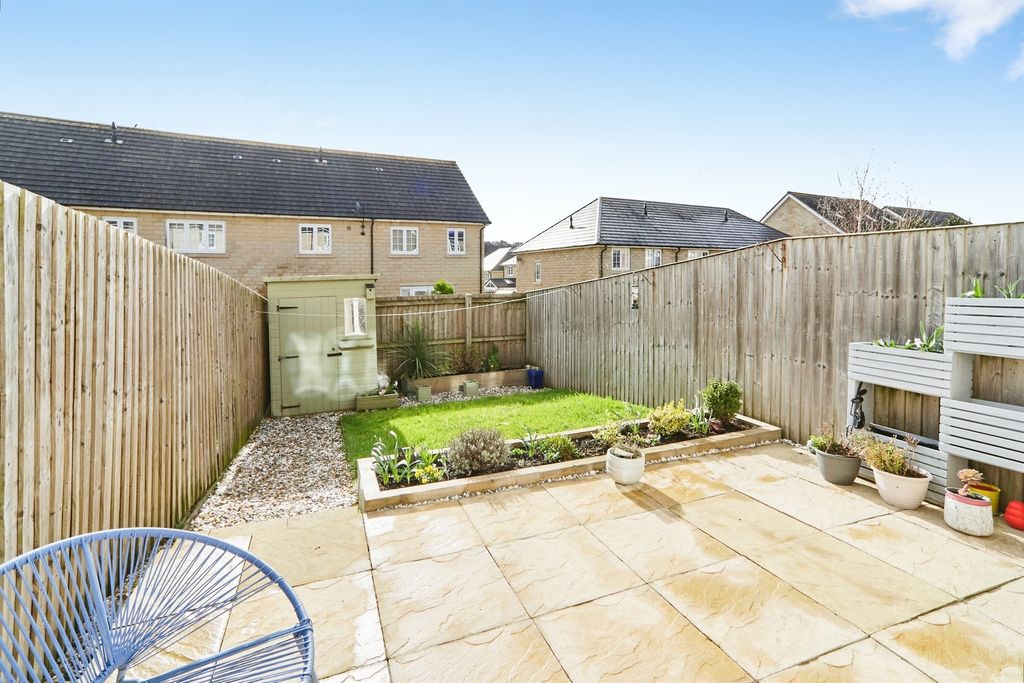 Property photo 2 of 16