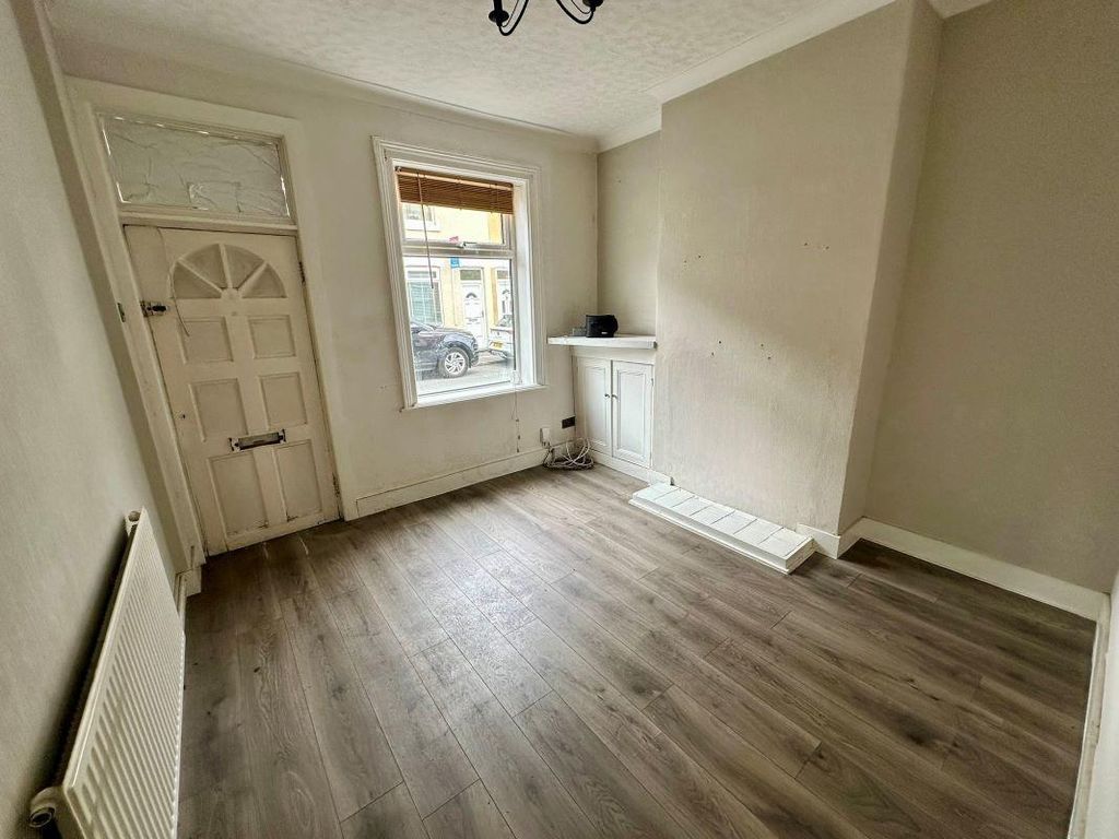 Property photo 2 of 17 5 Lime Tree12.Jpg