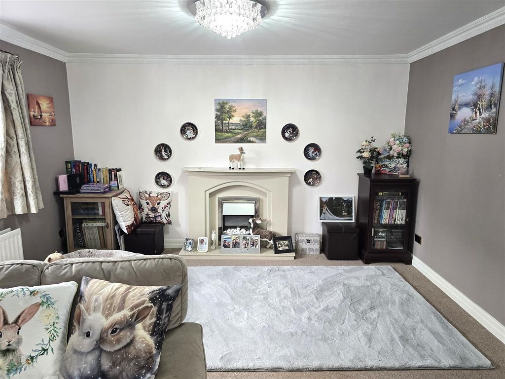 Property photo 3 of 41 3.Jpg