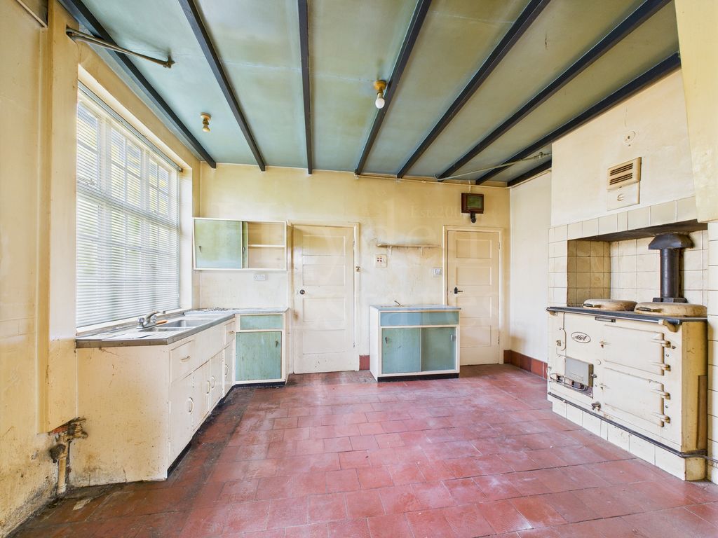 Property photo 3 of 31