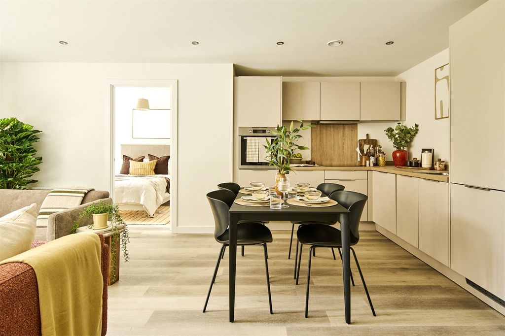 Property photo 1 of 10 Kitchen