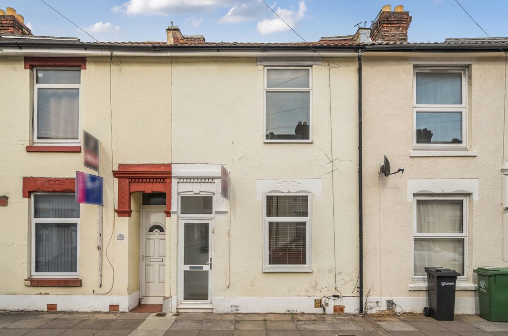 Property photo 1 of 13 1527783-1-6Aba813...