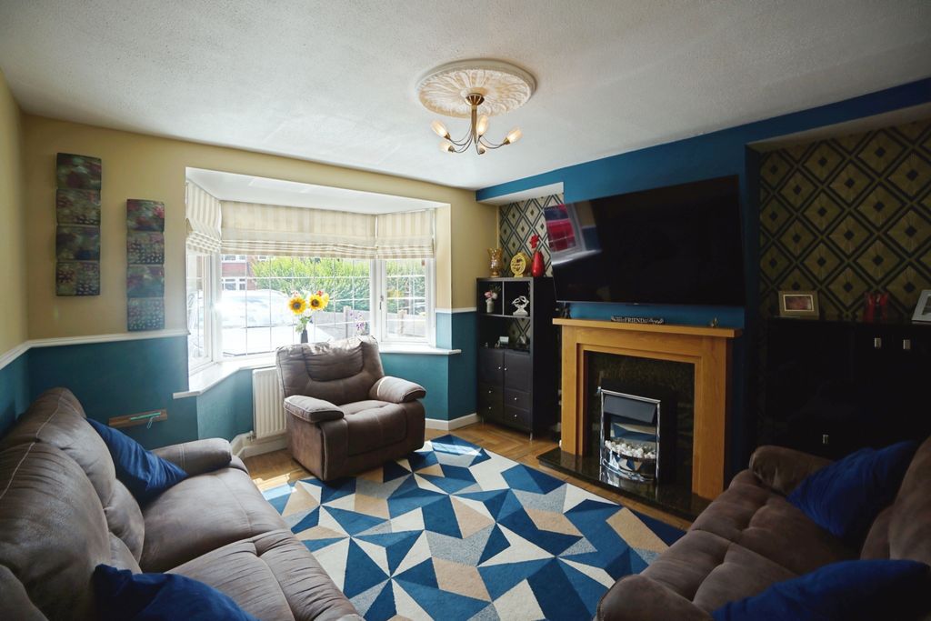 Property photo 3 of 16 Living Room