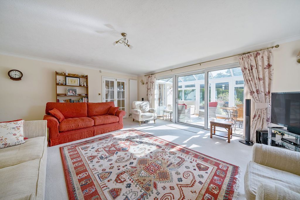 Property photo 2 of 35