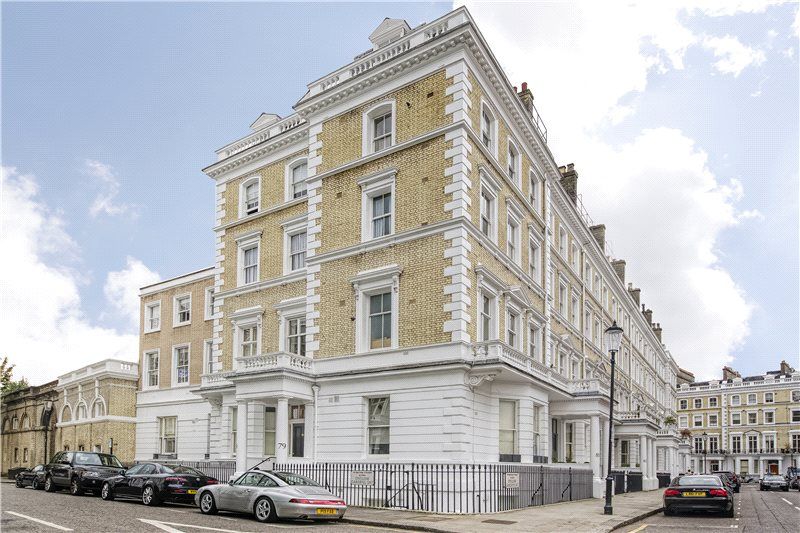 Property photo 3 of 8 Onslow Gardens