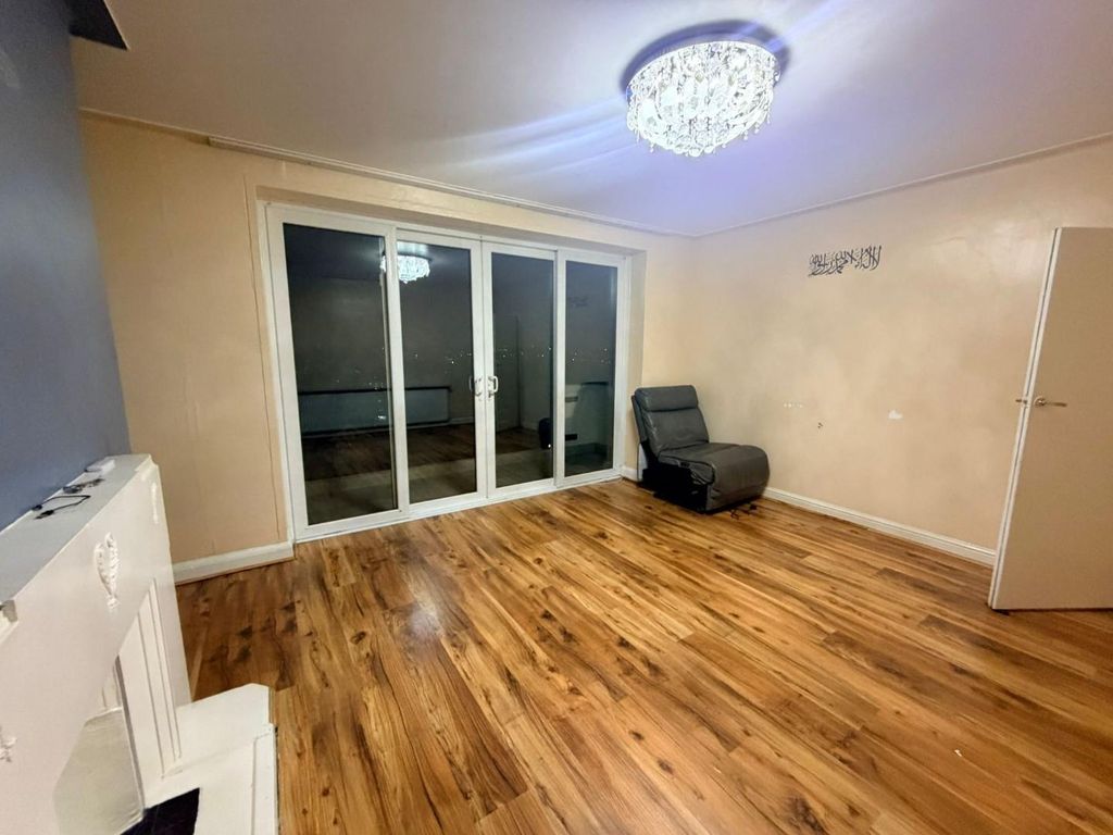 Property photo 2 of 9 3527Ecf0-33De-4076-A3Bc-4Db62Eabb20A.Jpg