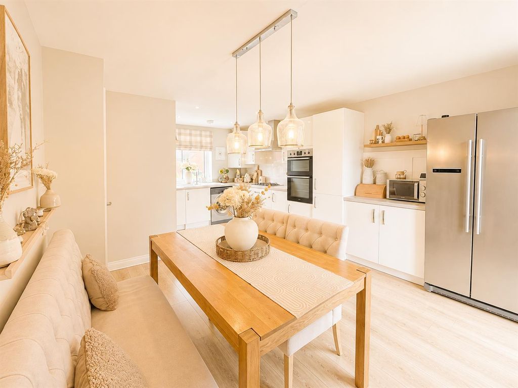Property photo 3 of 25 Dining Area Png