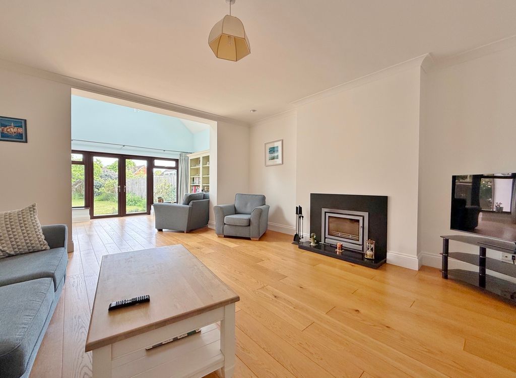 Additional image 5 of 5 bed detached house for saleStation Road, Drayton, Portsmouth PO6