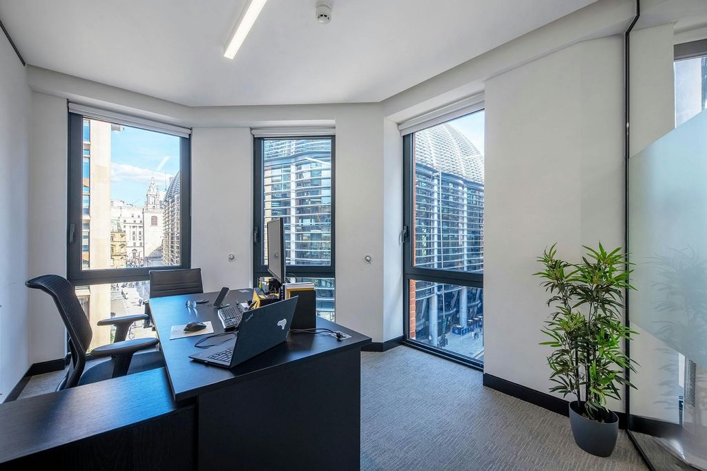 Property photo 3 of 11 76 Cannon Street 3509 Office5.Jpg