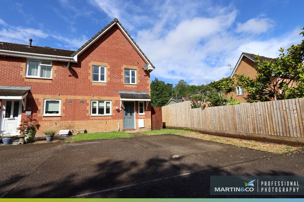 Property photo 2 of 18