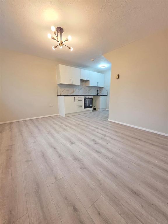 Property photo 3 of 12 Whatsapp Image 2026-02-11 At 13.18.27 (1).Jpeg