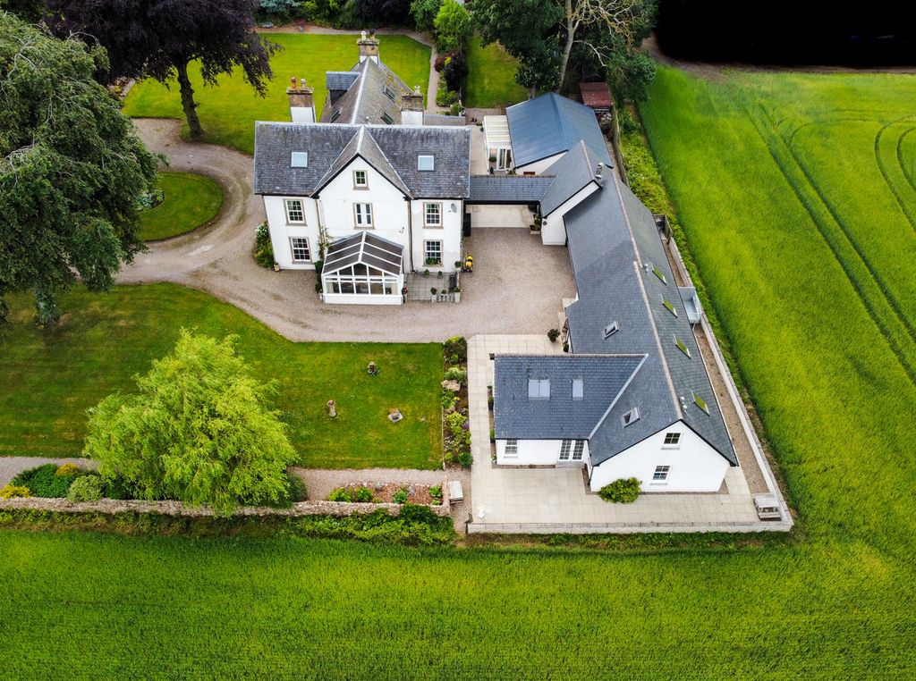 Property photo 1 of 50