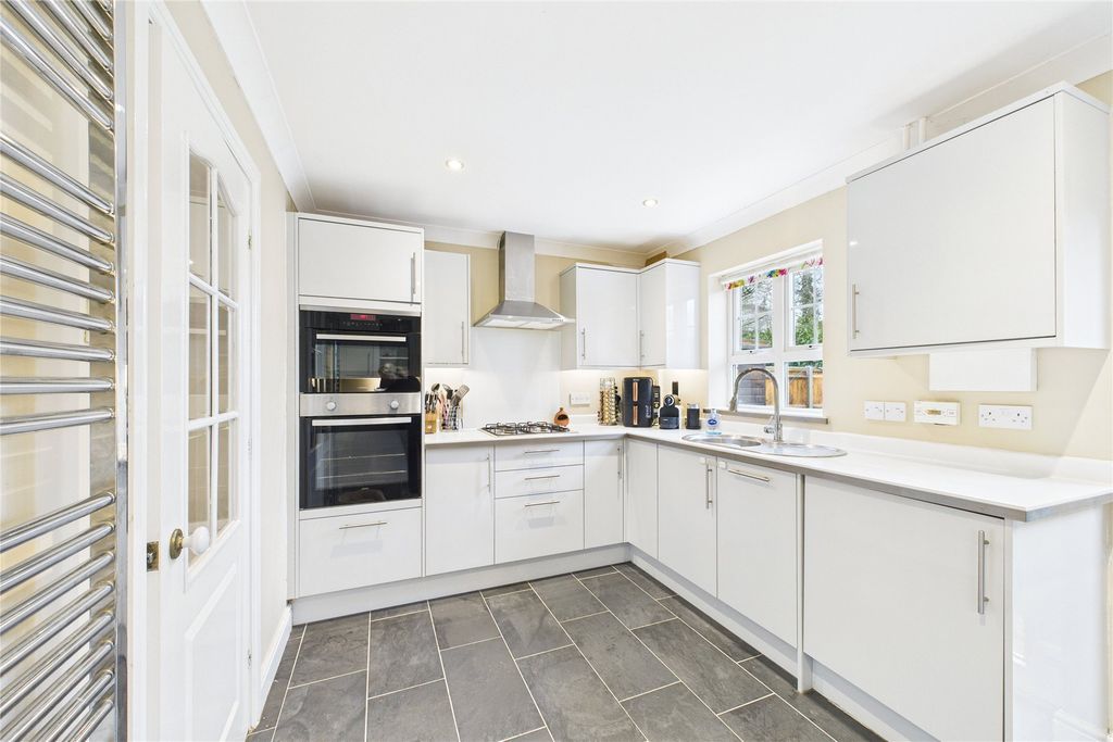 Property photo 2 of 10 Picture No. 04