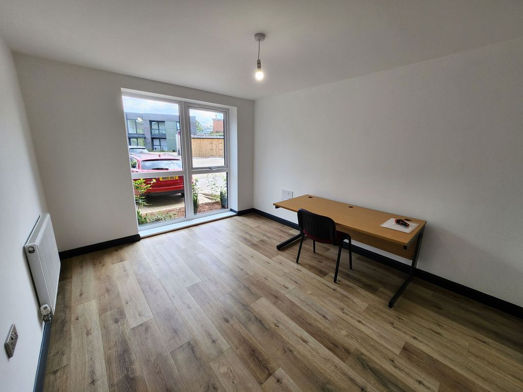 Property photo 3 of 9