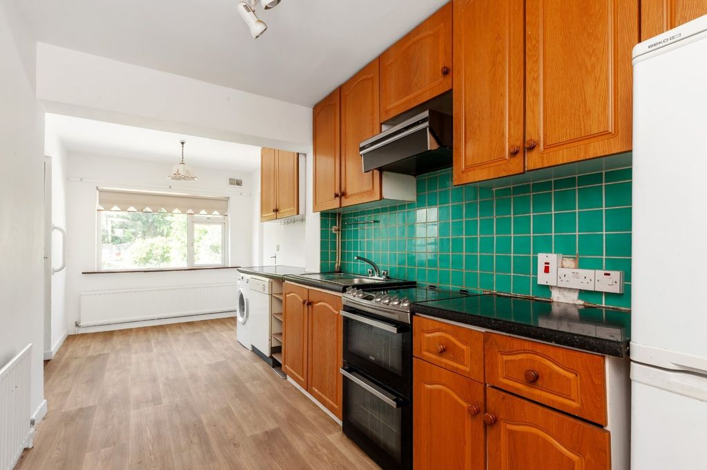 Property photo 3 of 20 Picture No. 06