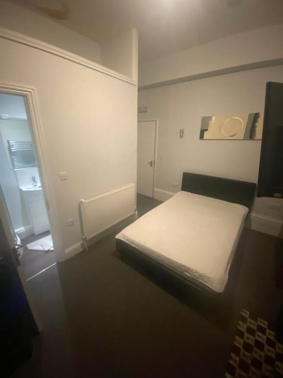 Property photo 2 of 4 Picture No. 04