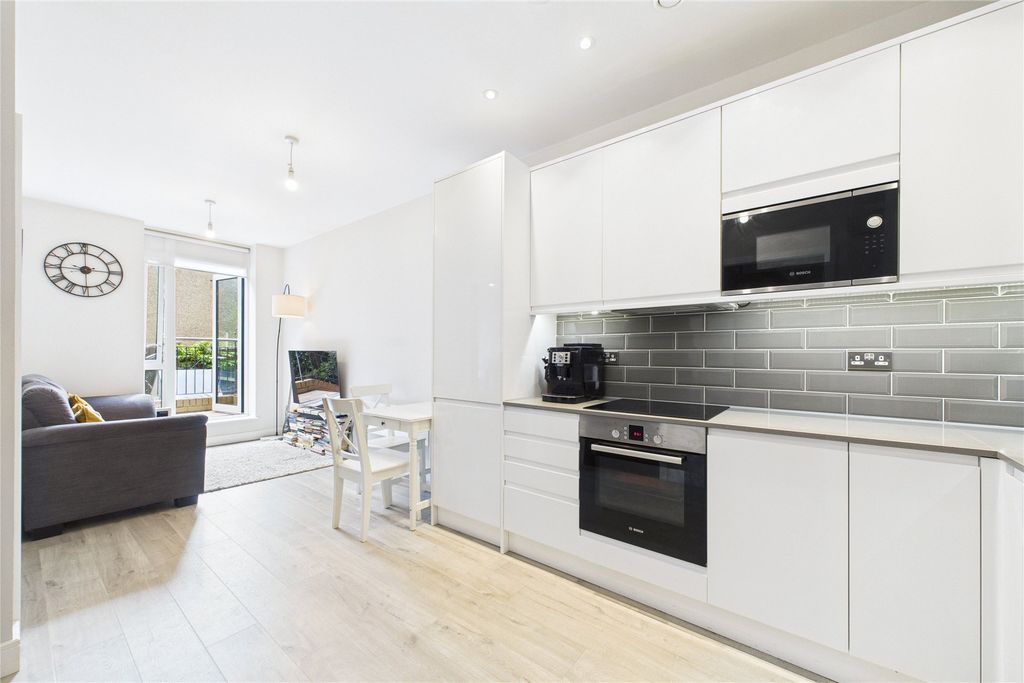 Property photo 2 of 9 Picture No. 04