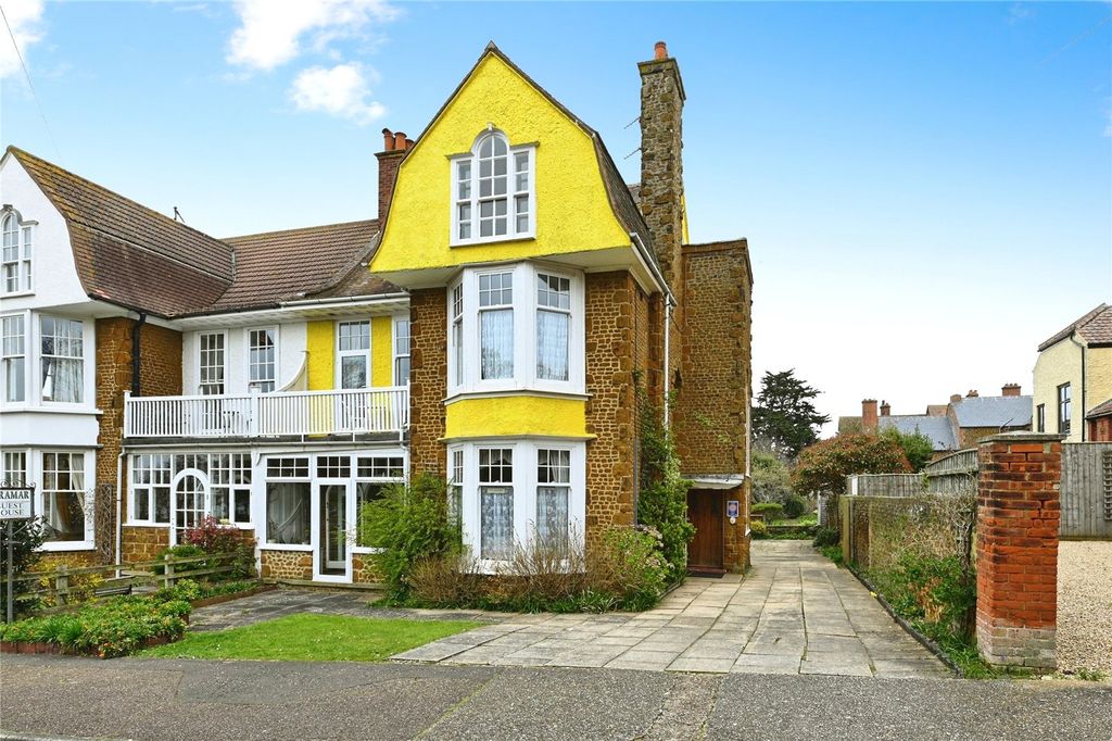 Property photo 1 of 28 Picture No. 33