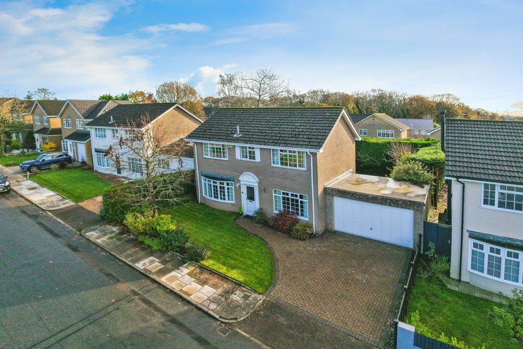 Property photo 2 of 34