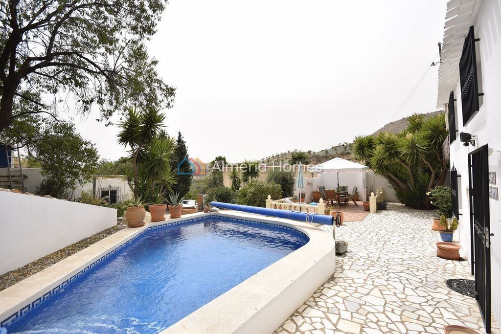 Property photo 2 of 30