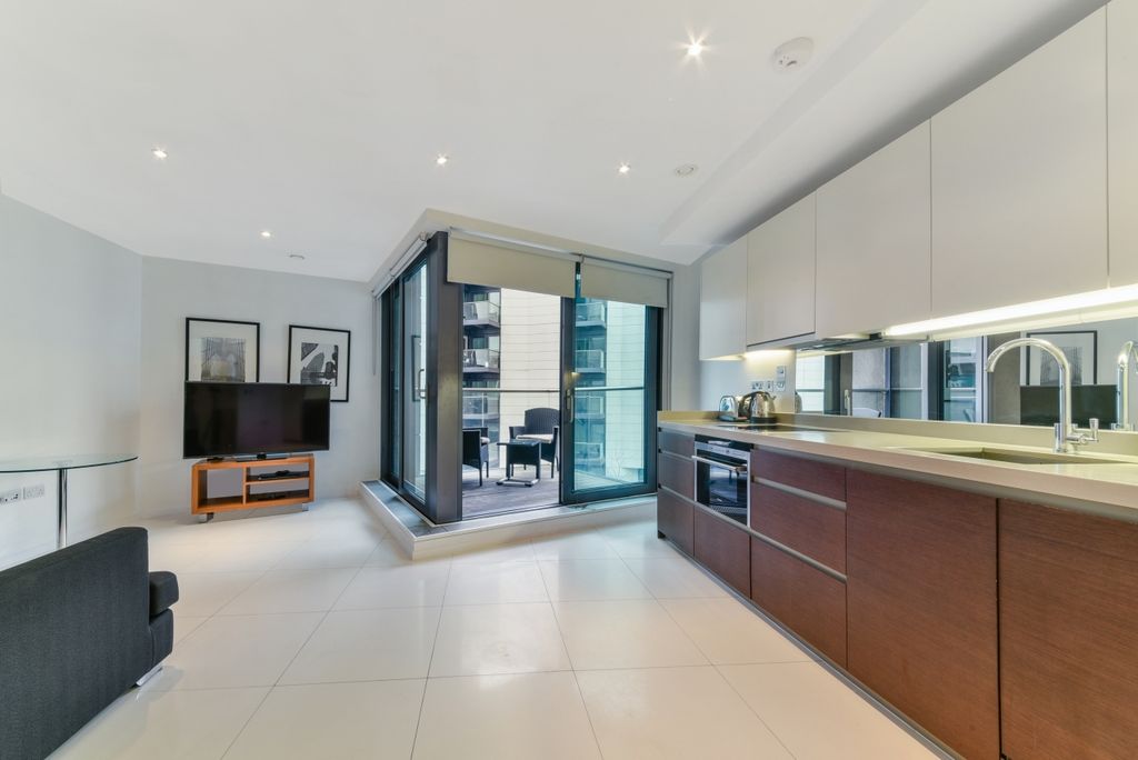 Property photo 1 of 7 Living Area