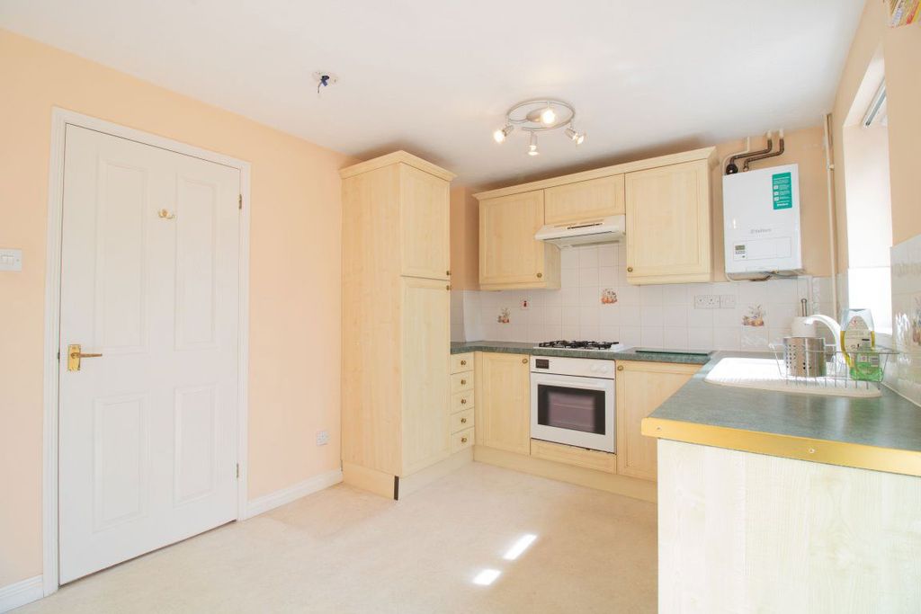 Property photo 2 of 23