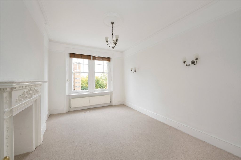 Property photo 3 of 18 Picture No. 02