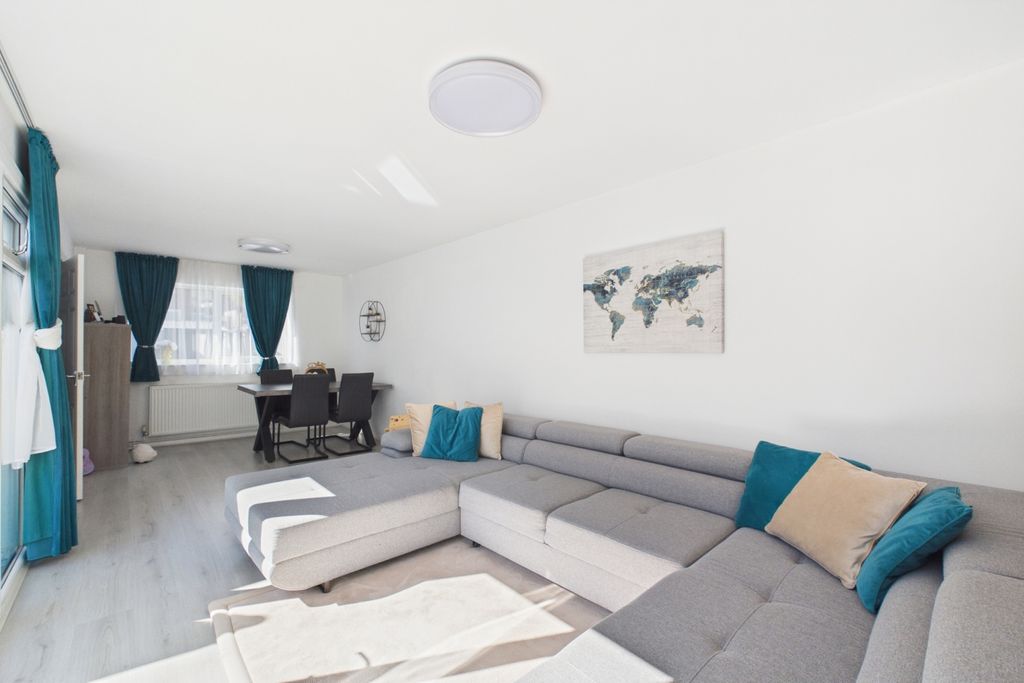 Property photo 1 of 13 Lounge Diner