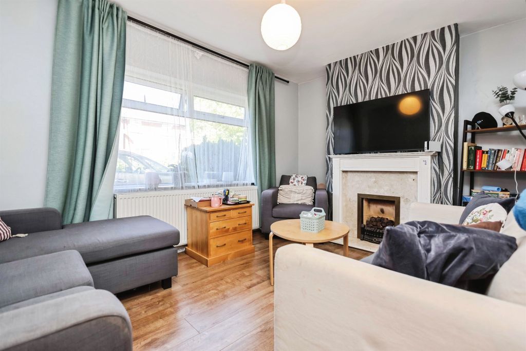 Property photo 2 of 17