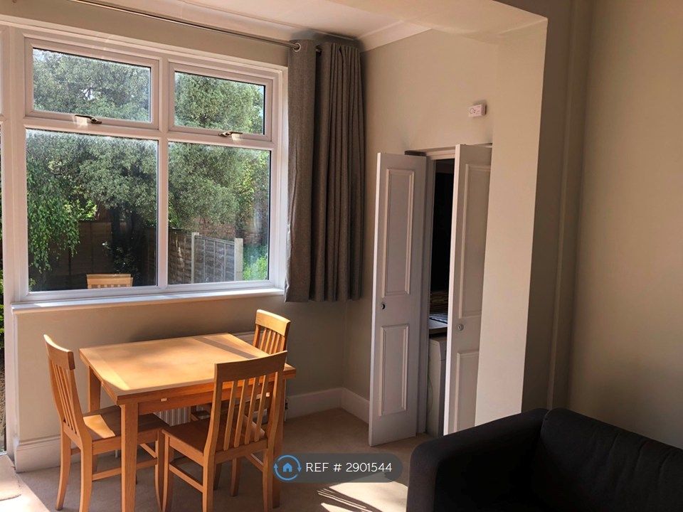 Property photo 1 of 12 Lounge With Double Doors To Kitchen