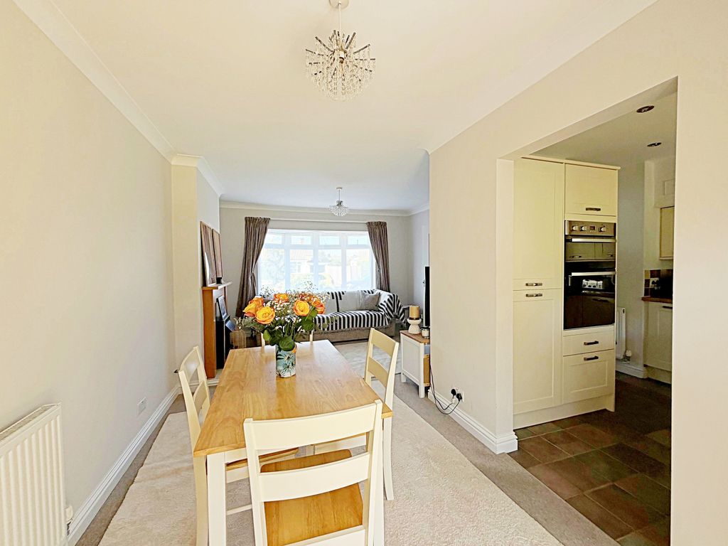 Property photo 3 of 13 Dining Area