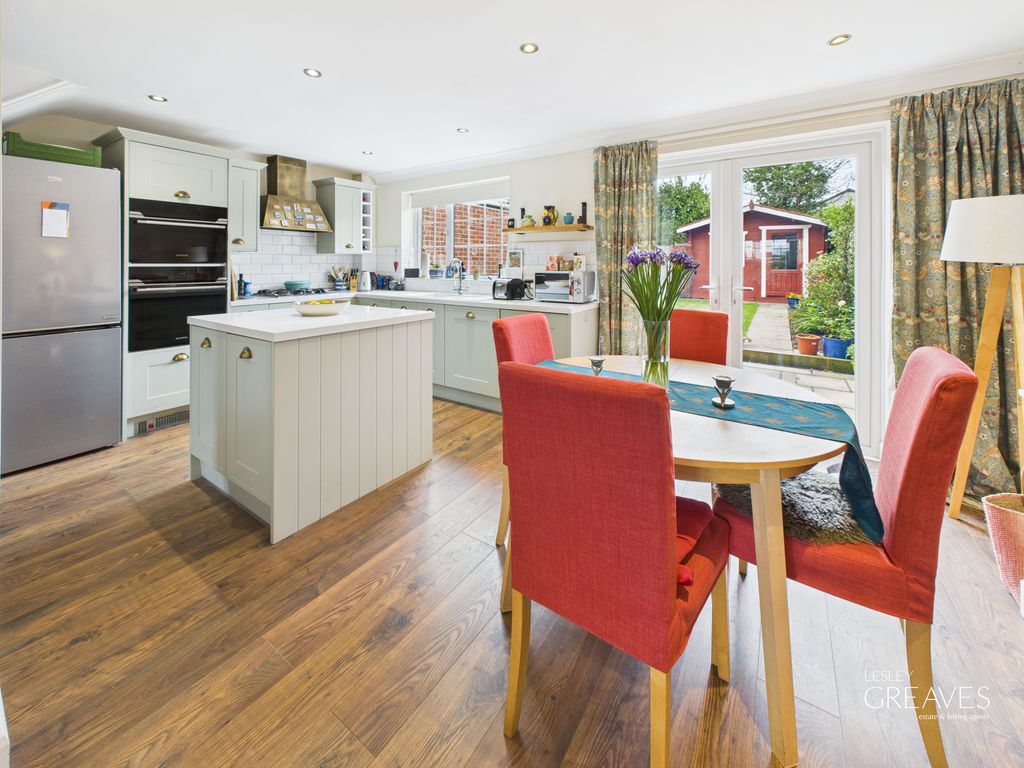 Property photo 3 of 16 Kitchen/Diner