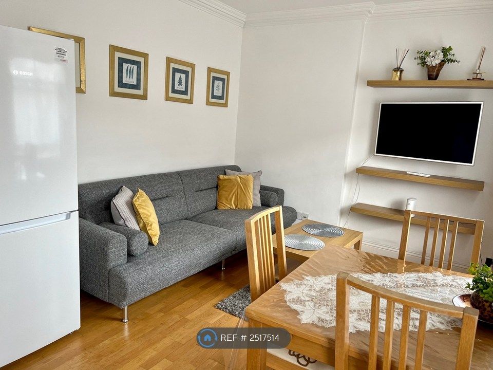 Property photo 1 of 14 Reception