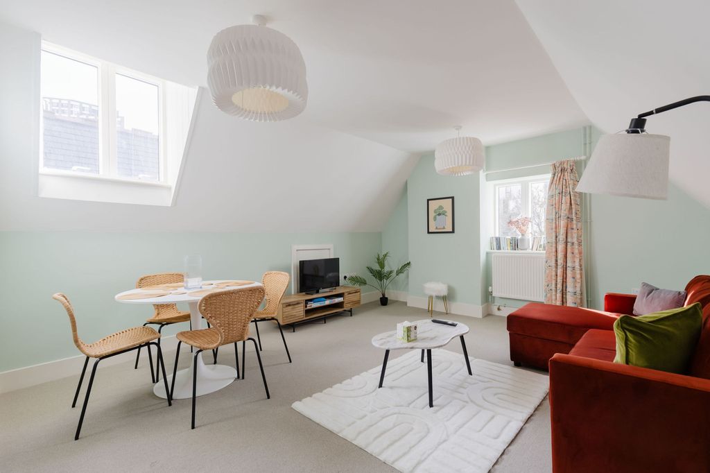 Property photo 1 of 40