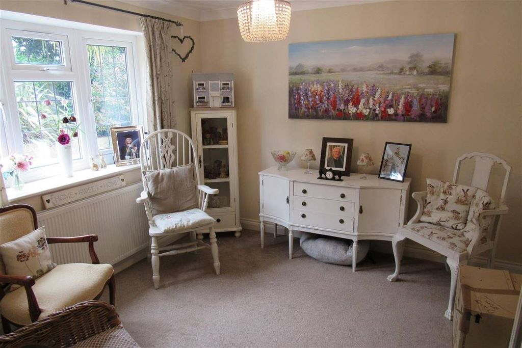 Property photo 3 of 21