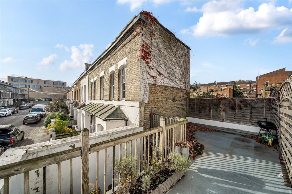 Property photo 2 of 14 Picture No. 27