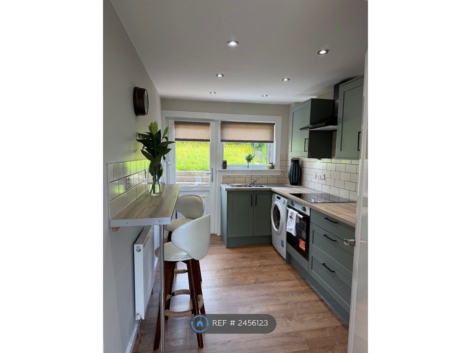 Property photo 1 of 18 Kitchen